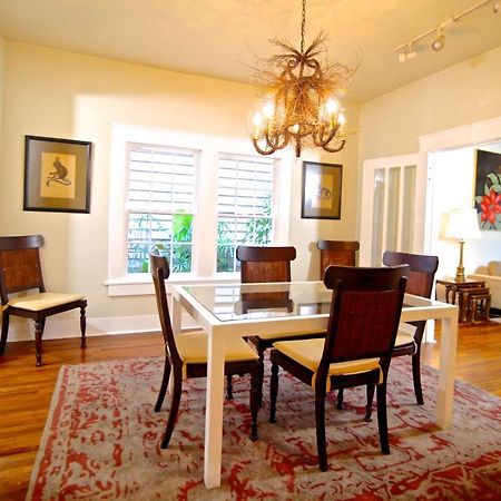 Refuge In The Heart Of Montrose Apartment Хюстън Екстериор снимка